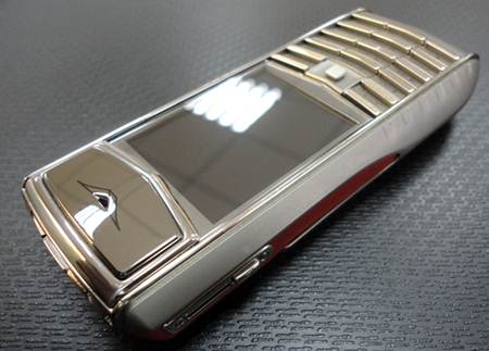 Продаётся Б/У телефон Vertu Ascent ti