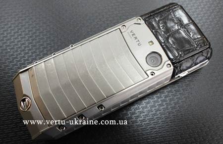 замeна кожи на Vertu X. Черная кожа крокодила